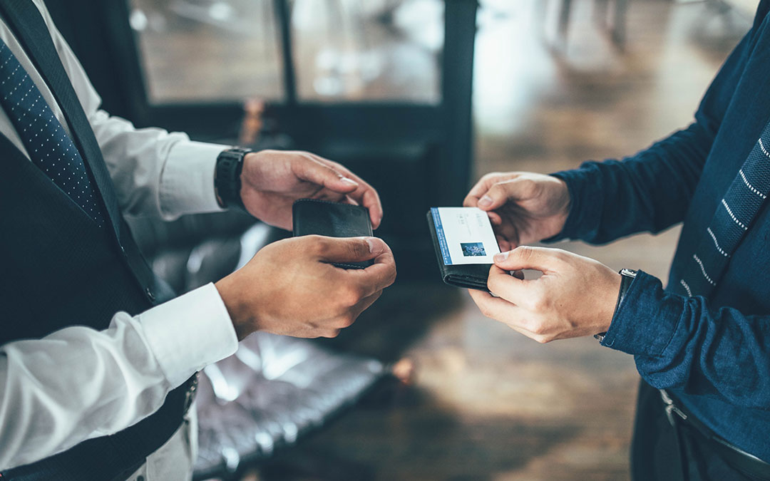 Zoomでオンライン名刺交換！Eightで背景無料配布